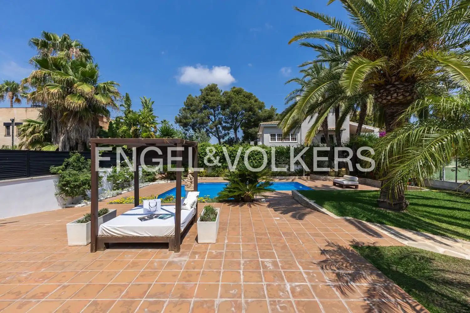 Casa con piscina en venta en Casas Verdes, imagen 5