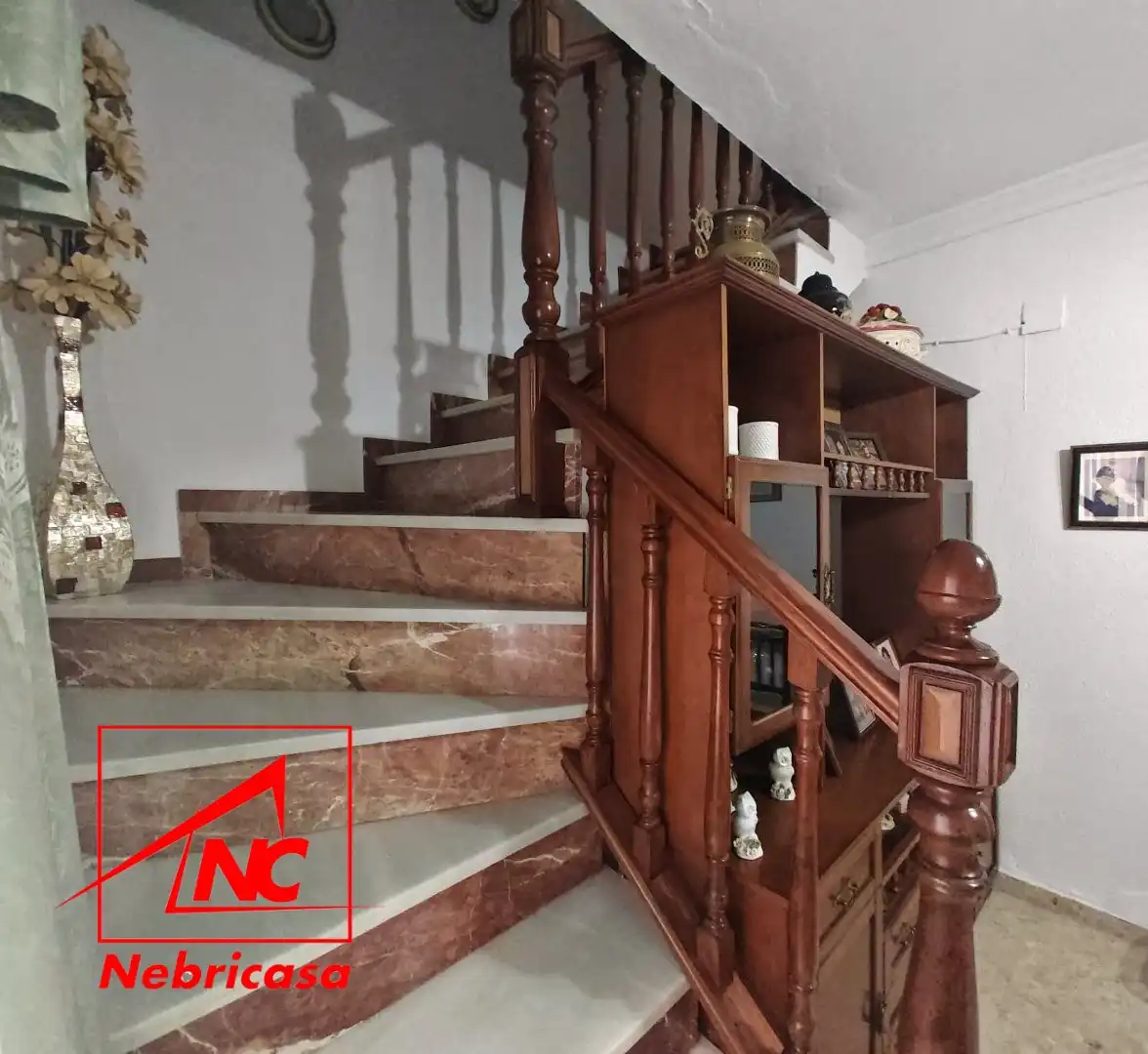 Houses for sale in El Cuervo de Sevilla  with Terrace, Storage room and Balcony