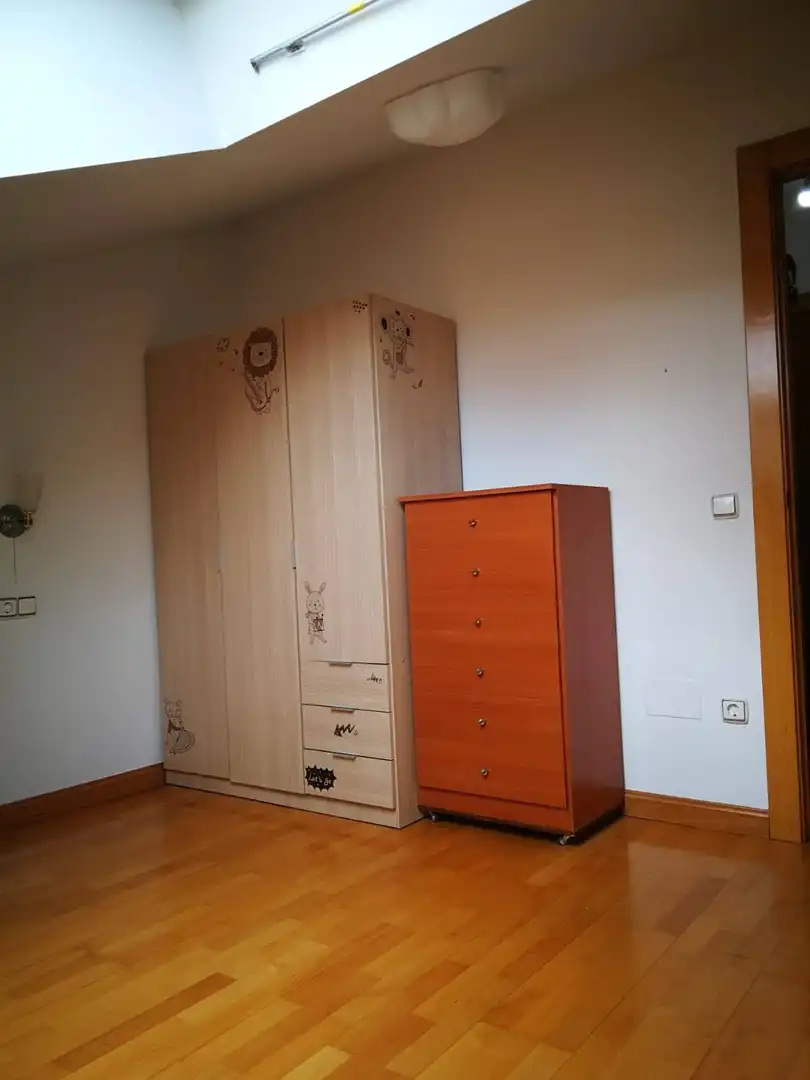 Habitación de Piso en venta en Villares de la Reina con Calefacción, Horno y Microondas