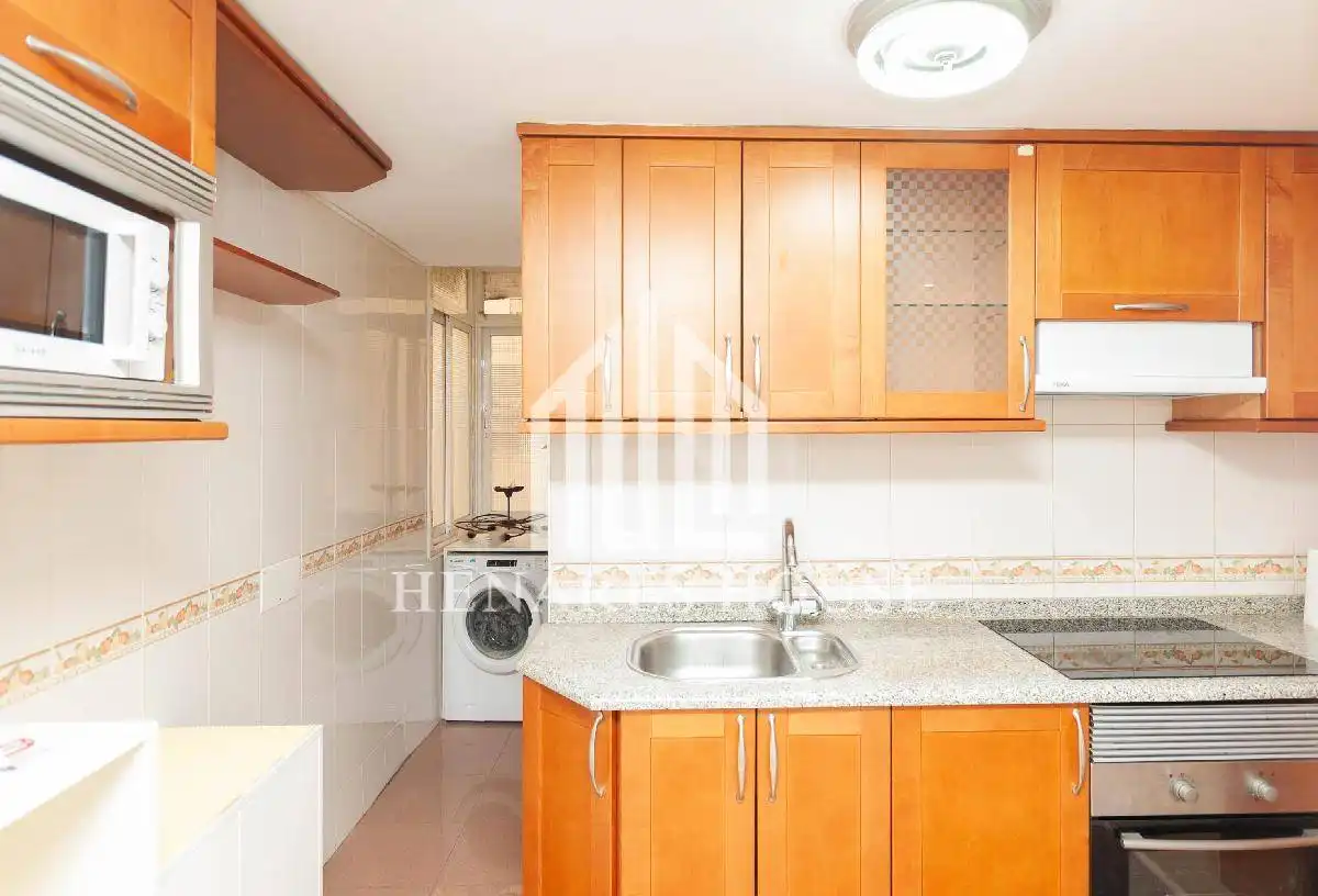 Wohnung mit Aufzug zur Miete in Barrio Venecia - Nueva Alcalá, imagen 2