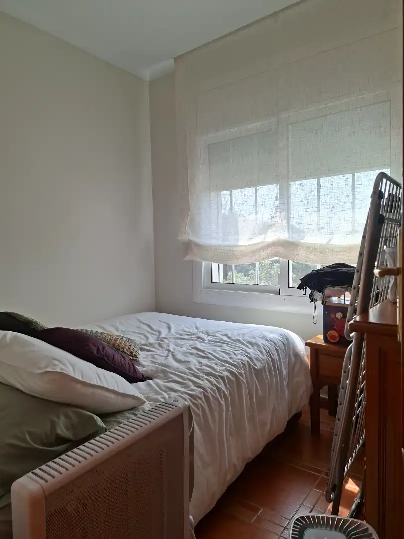 Habitación de Apartamento de alquiler en Pineda de Mar con Aire acondicionado, Amueblado y Horno