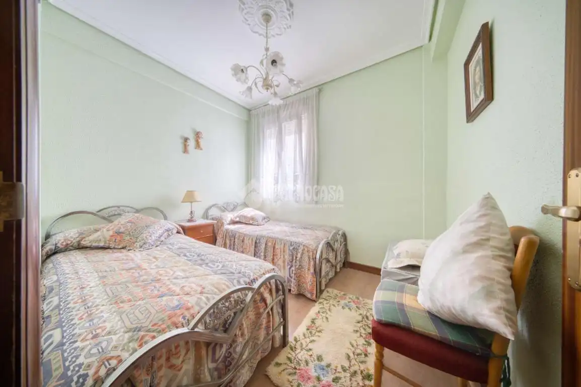 Schlafzimmer von Wohnung zum Verkauf in Valladolid