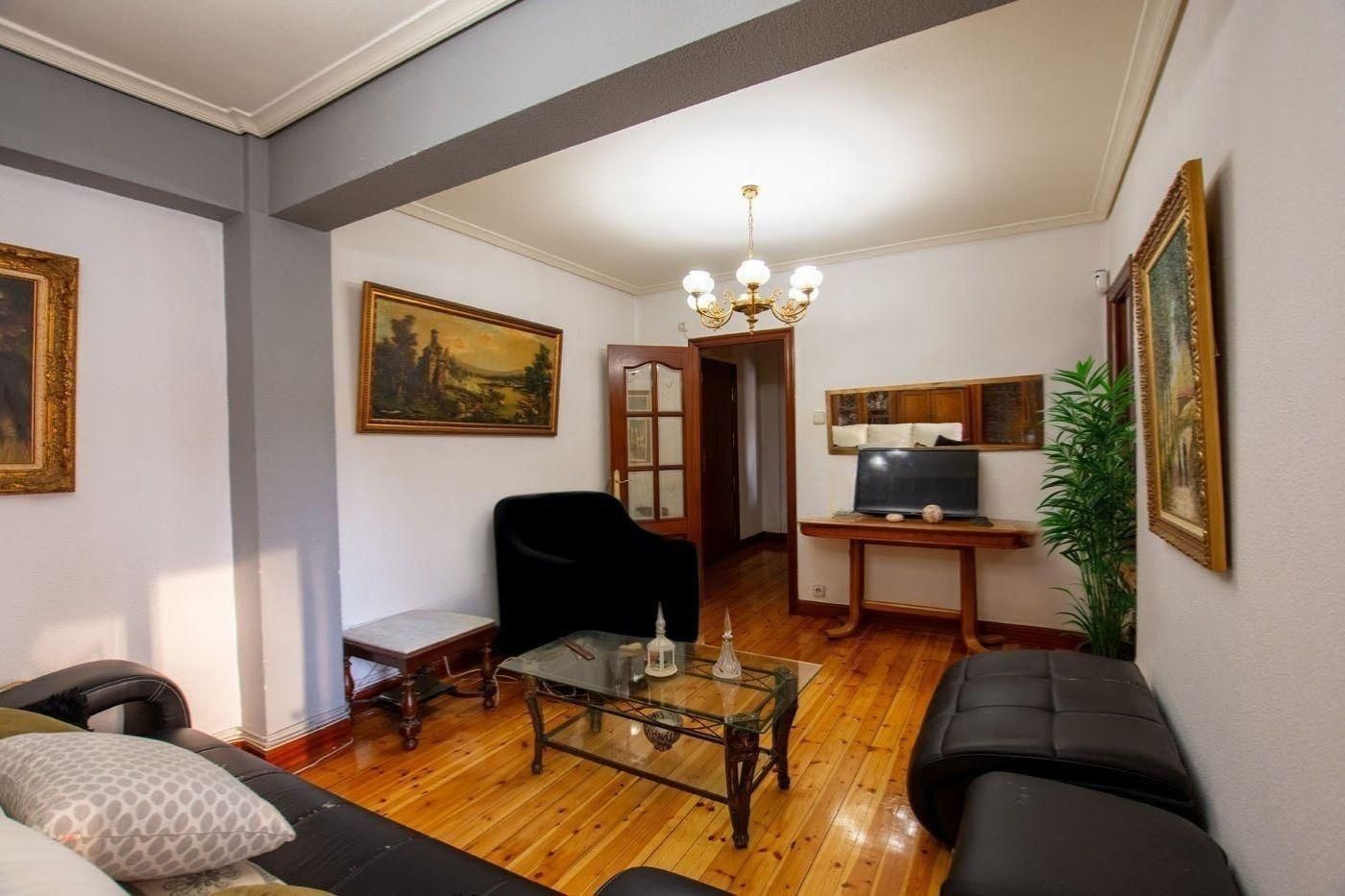 Sala d'estar de Pis en venda en Santander amb Calefacció i Parquet