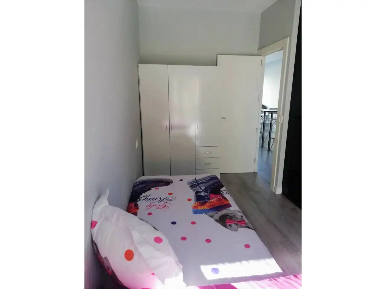Habitación de Apartamento de alquiler en Burgos con Calefacción, Terraza y Amueblado