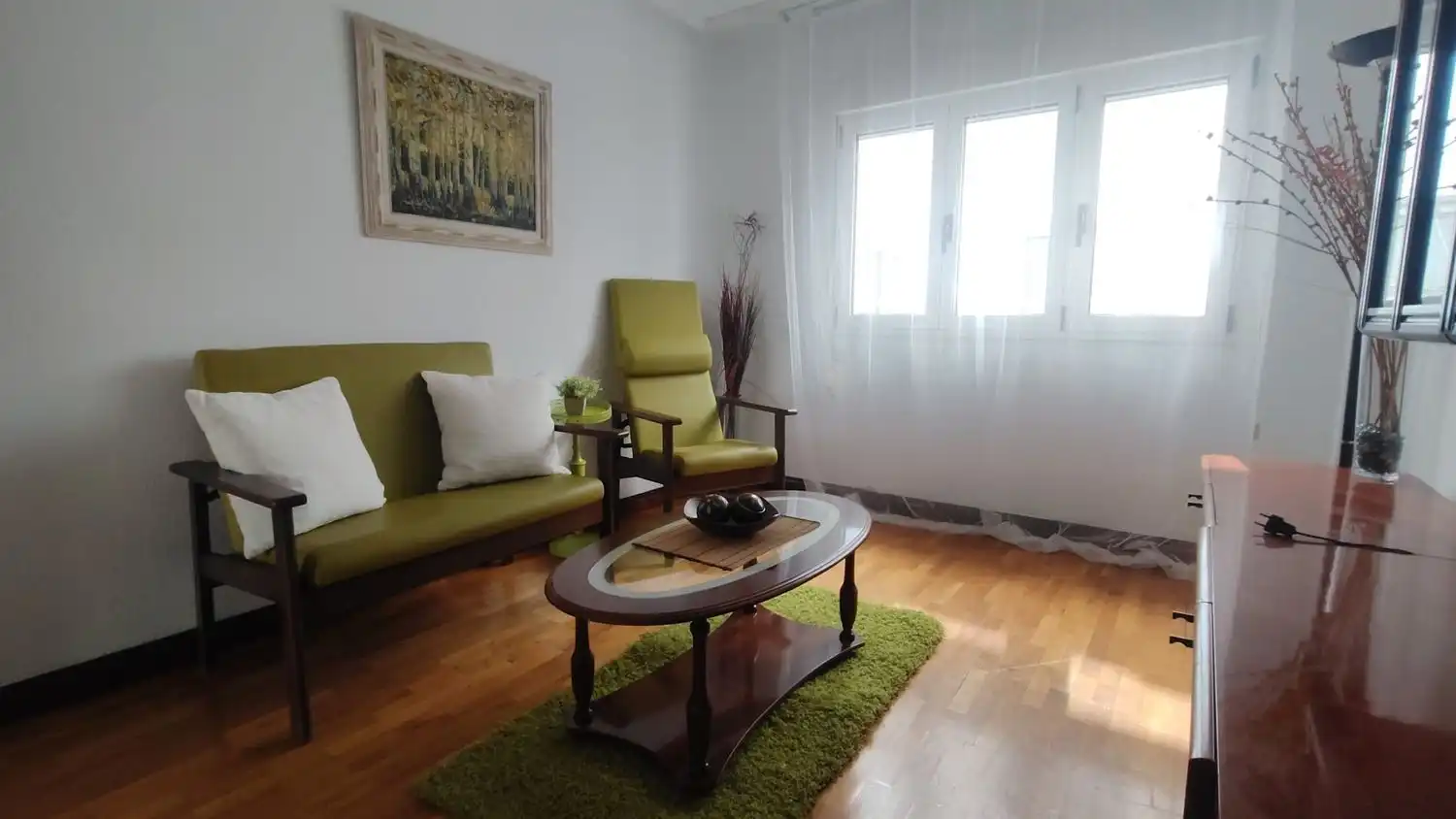Sala d'estar de Pis en venda en Gijón  amb Piscina