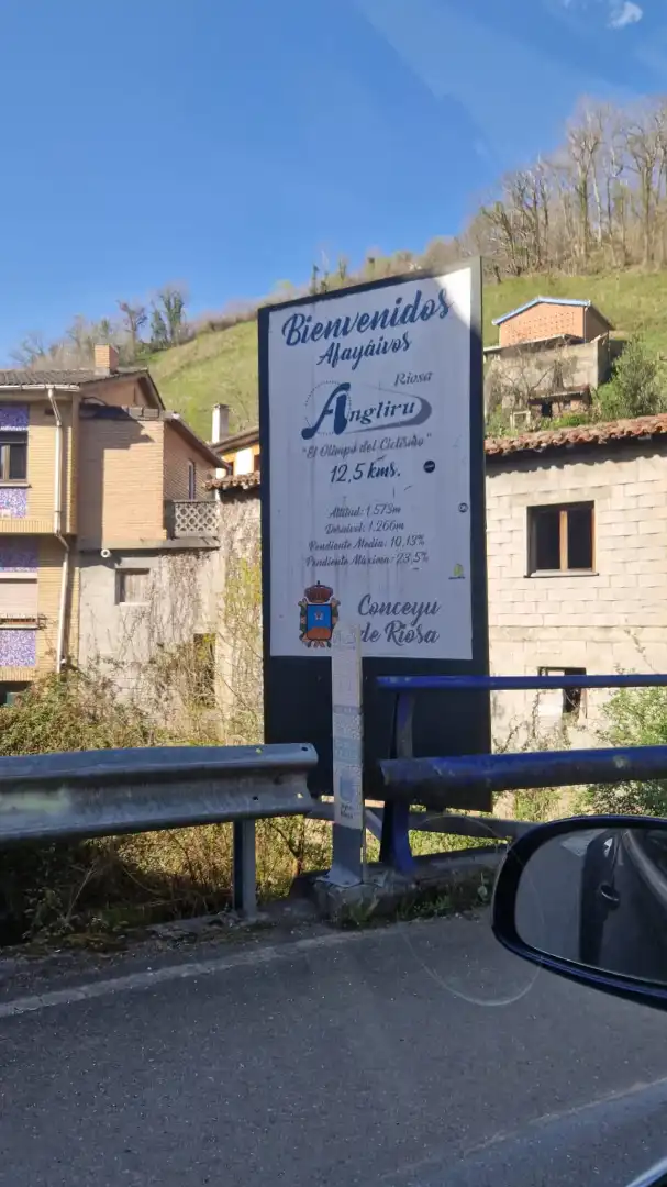 Casa o xalet en venda en Riosa amb Calefacció, Jardí privat i Terrassa