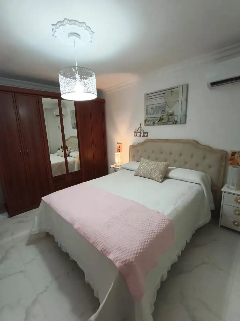 Habitación de Piso en venta en La Línea de la Concepción con Aire acondicionado y Amueblado