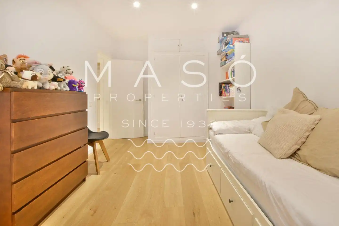 Dormitori de Apartament en venda en Barcelona amb Aire condicionat, Calefacció i Parquet