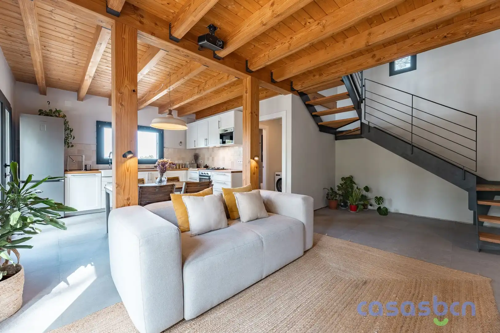 Sala d'estar de Casa o xalet en venda en Begues amb Jardí privat