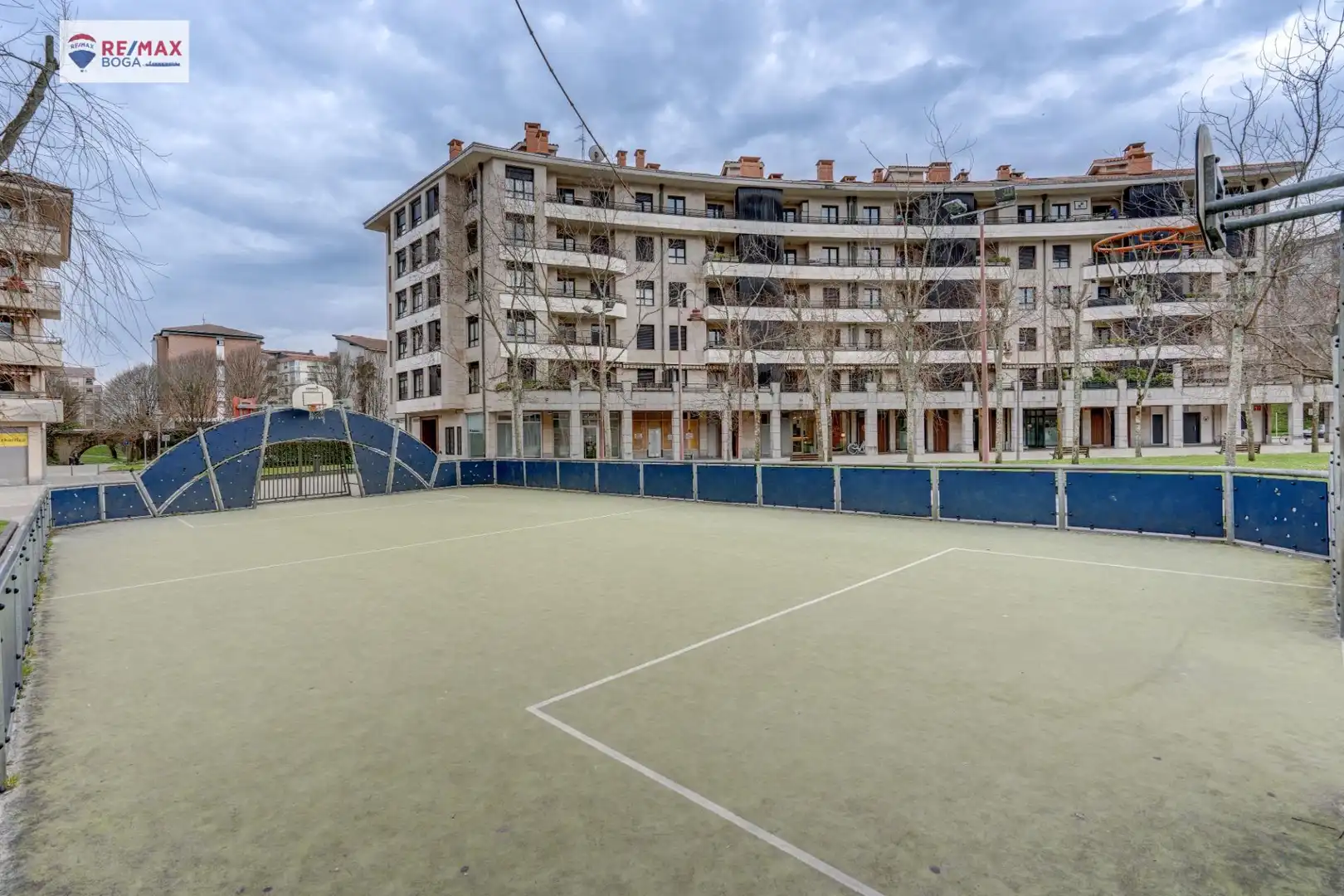 Parkplatz von Wohnung zum Verkauf in Zarautz mit Privatgarten