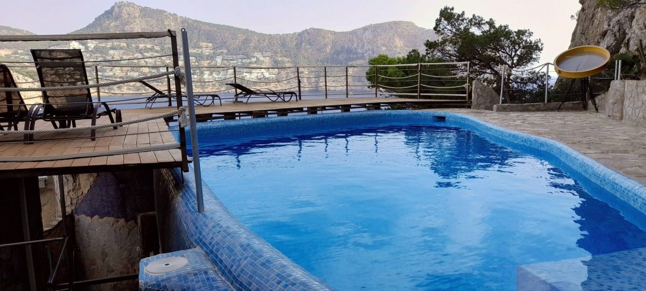 Piscina de Apartament en venda en Andratx