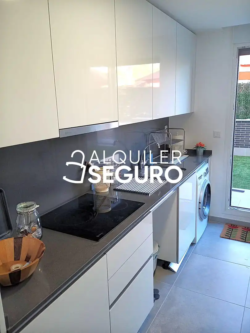Kitchen of Flat for rent in Valladolid  with Heating, Terrace and Swimming Pool