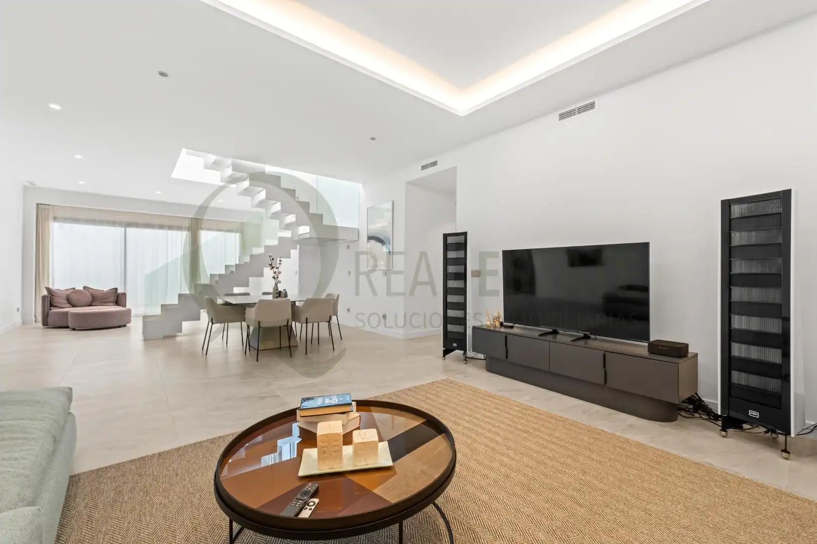 Sala de estar de Casa o chalet en venta en Benidorm con Aire acondicionado, Calefacción y Jardín privado