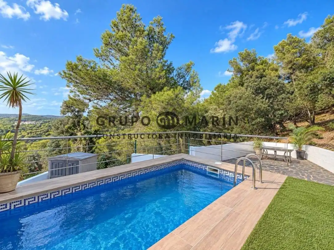 Casa con piscina en venta en Carrer Sant Damià, imagen 2