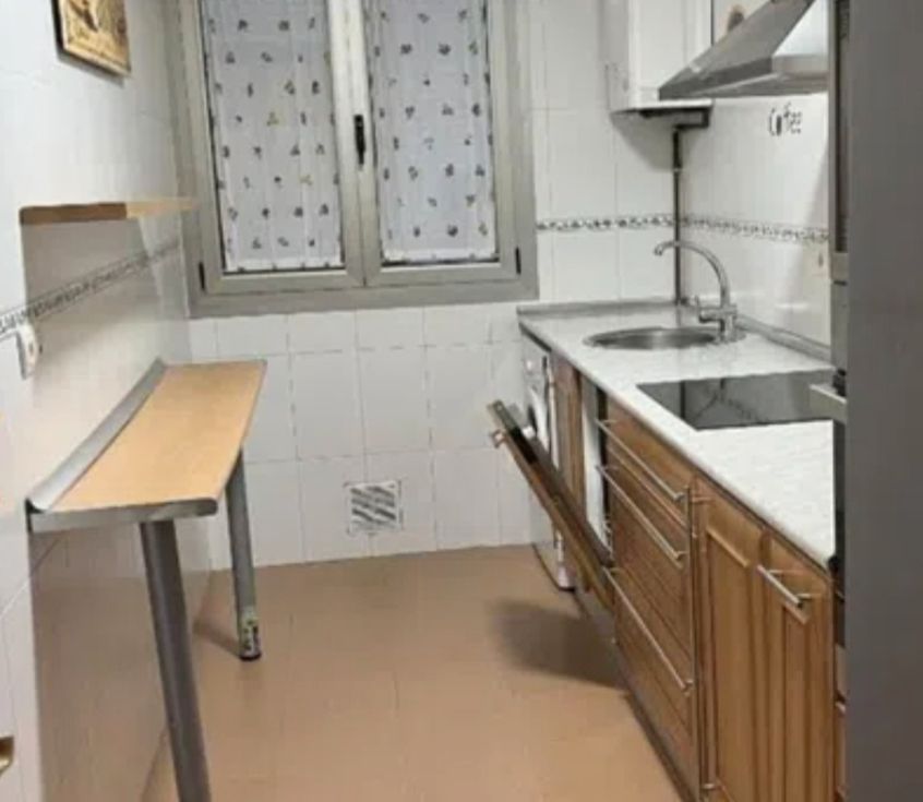 Cuina de Pis en venda en Santander amb Calefacció, Traster i Moblat