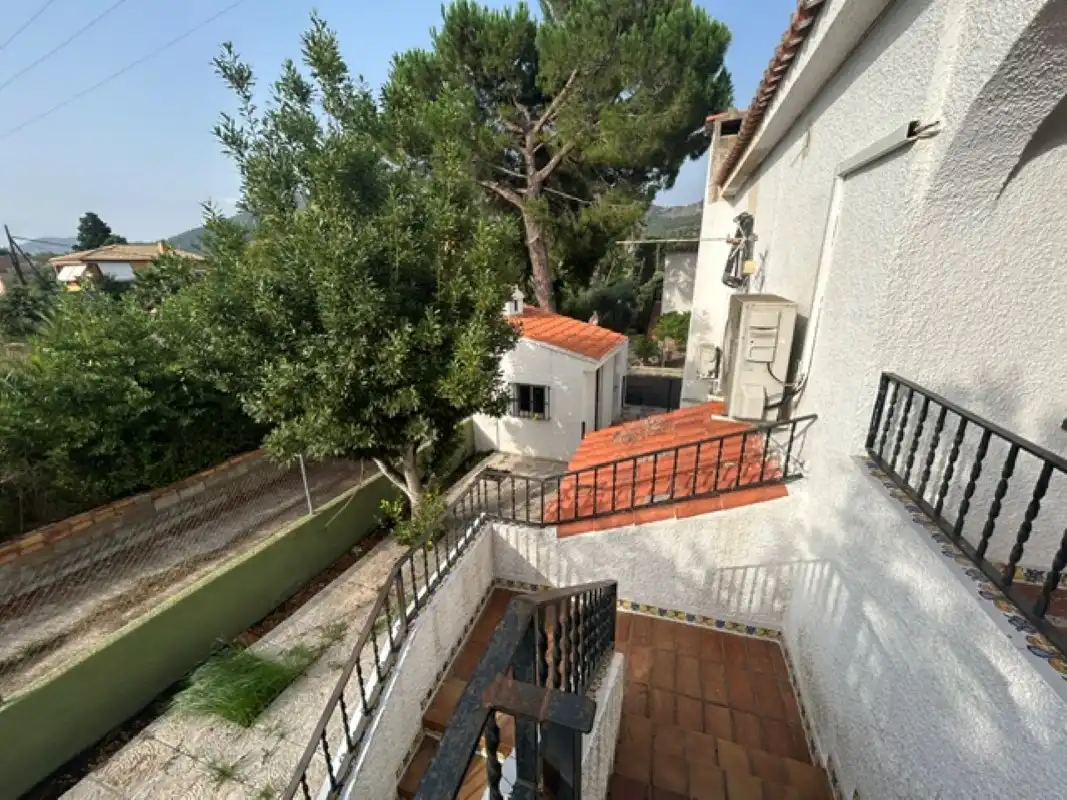 Vista exterior de Casa o xalet en venda en Palma de Gandia amb Aire condicionat, Terrassa i Piscina