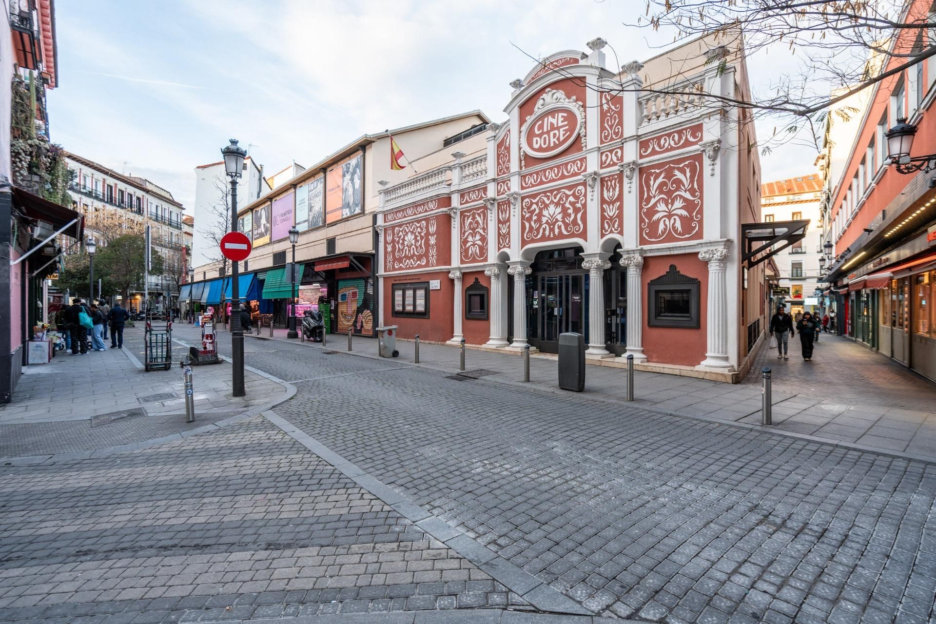 Exterior view of Flat for sale in  Madrid Capital  with Air Conditioner, Furnished and Balcony