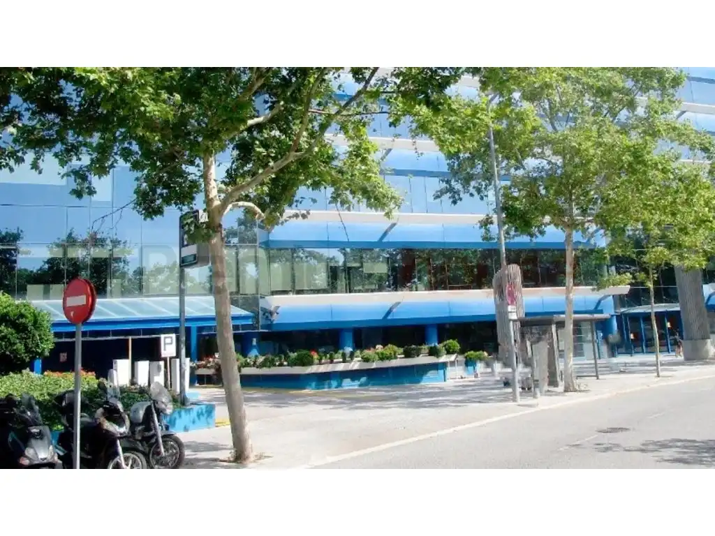 Vista exterior de Oficina en venda en Badalona
