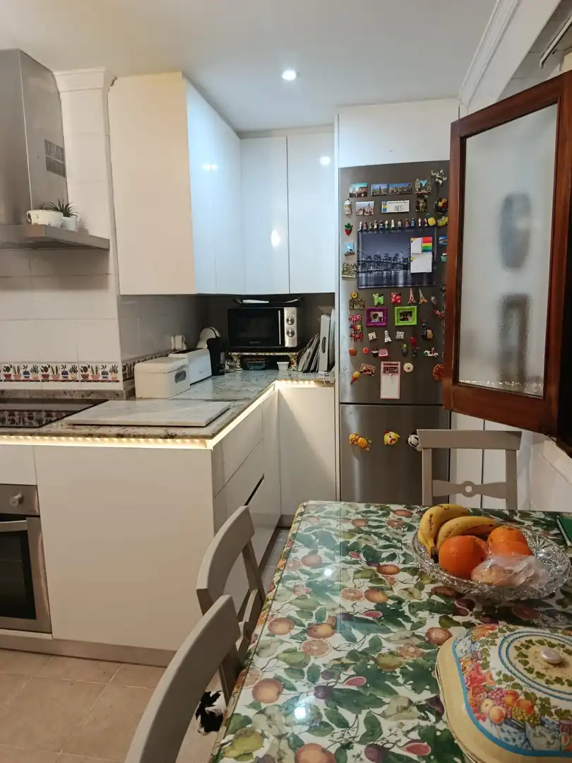 Küche von Wohnung zum Verkauf in Cádiz mit Klimaanlage