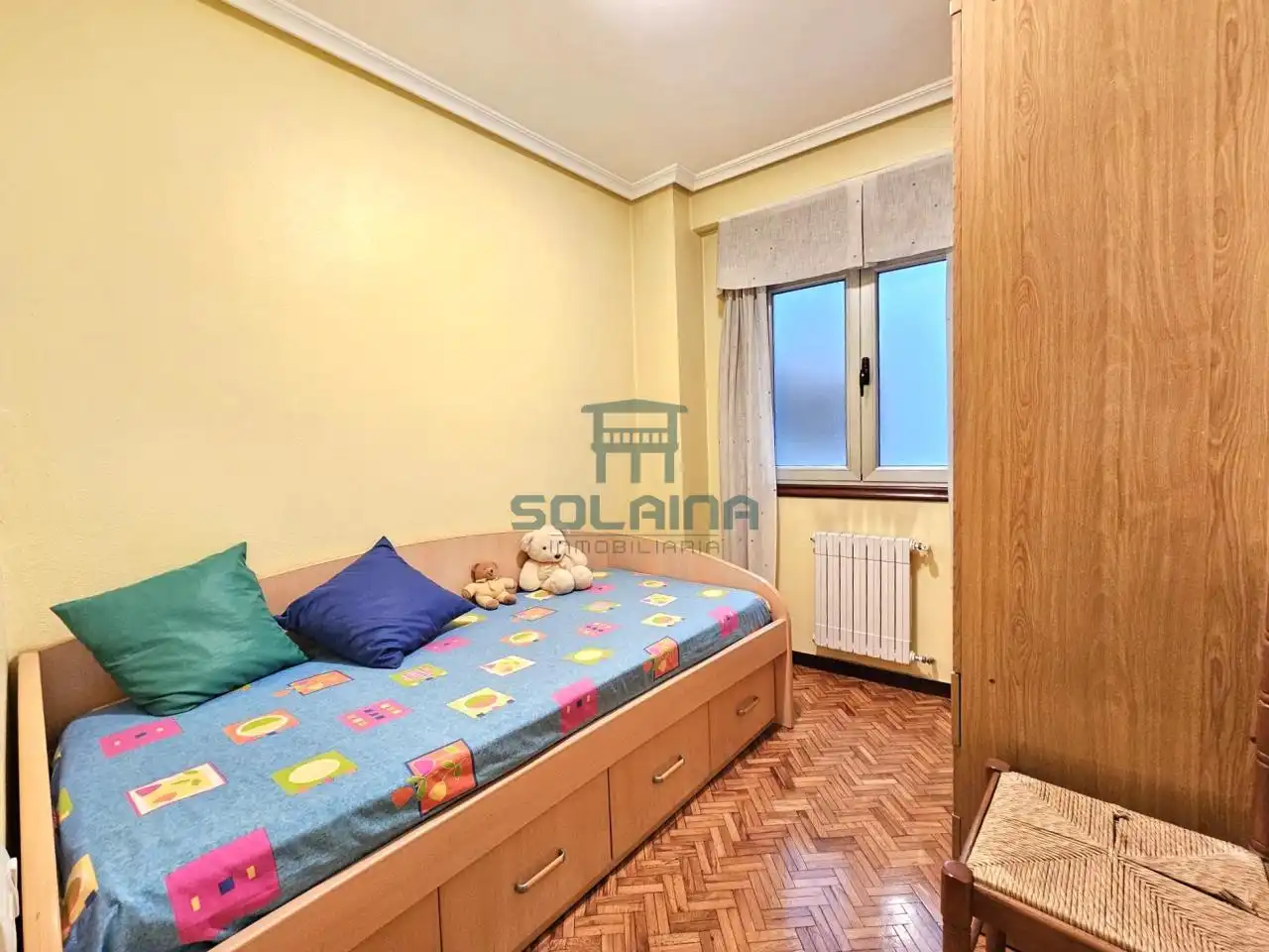 Habitación de Piso en venta en Ourense Capital  con Calefacción, Trastero y Amueblado