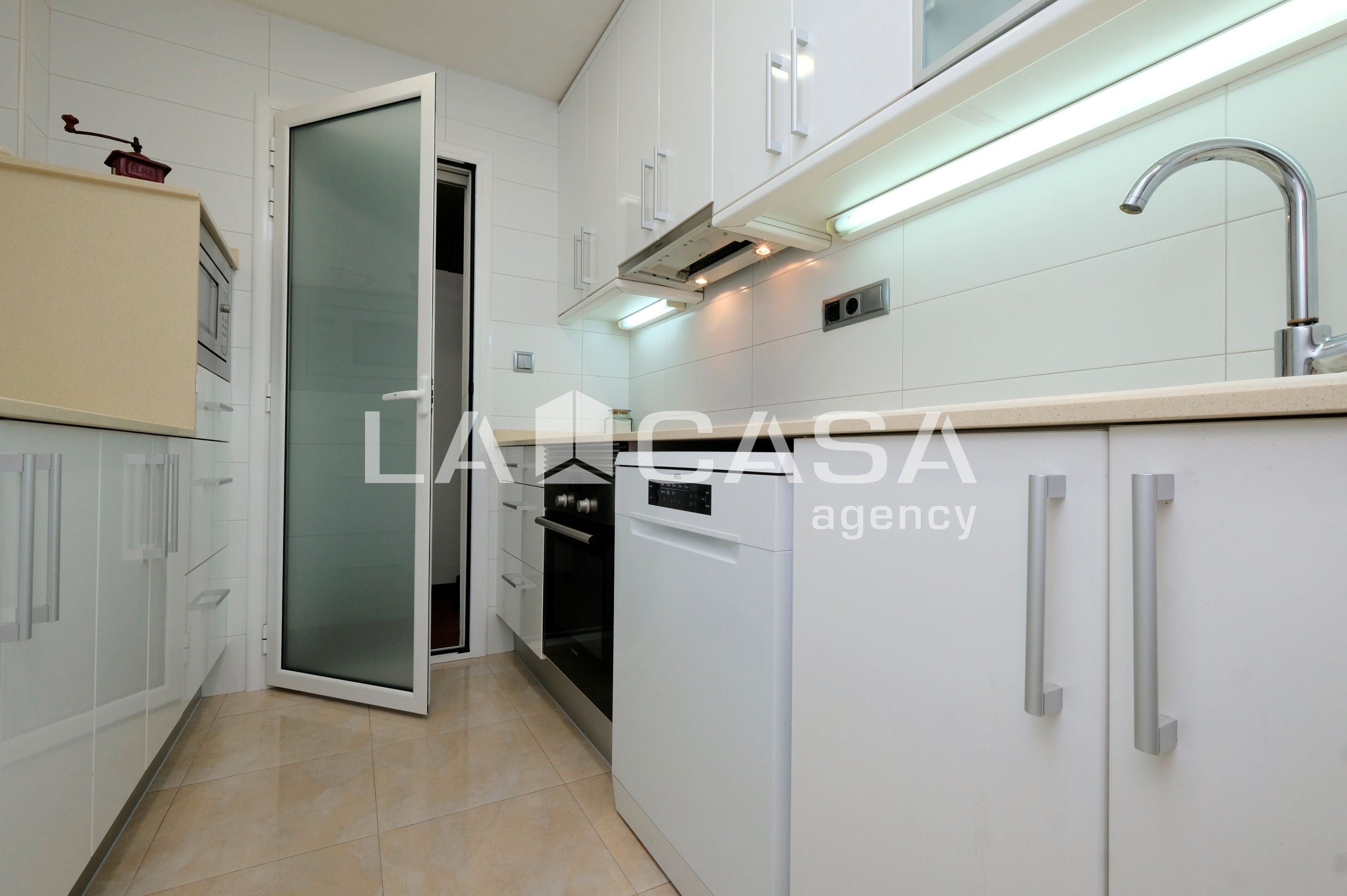 Piso en venta en Avinguda dels Quinze, Vilapicina i la Torre Llobeta, Nou Barris