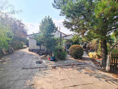 Garden of House or chalet for sale in Valdenuño Fernández