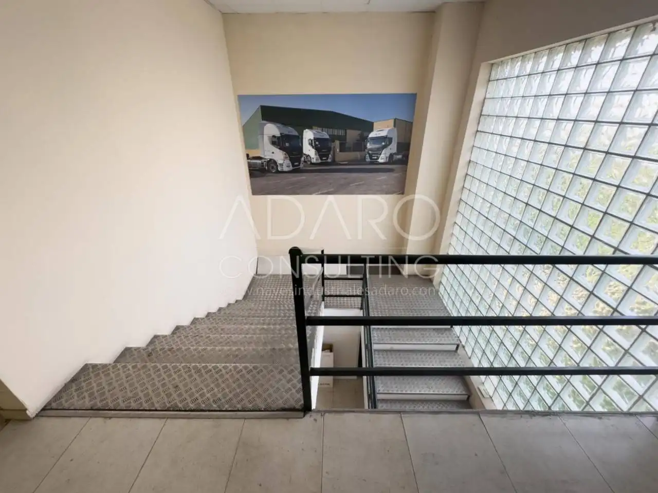 Parking de Nave industrial en venta en Meco con Alarma