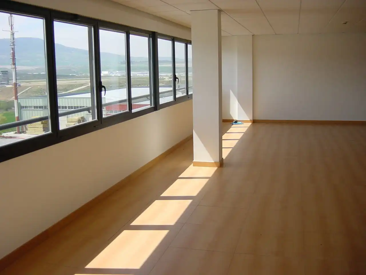 Ufficio con ascensore in affitto a Valle de Elorz / Elortzibar, imagen 10
