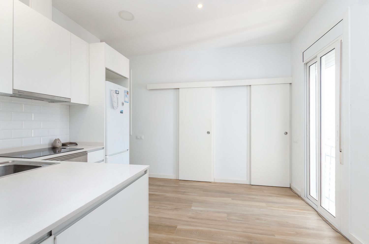 Kitchen of Flat for sale in  Barcelona Capital  with Air Conditioner, Parquet flooring and Balcony