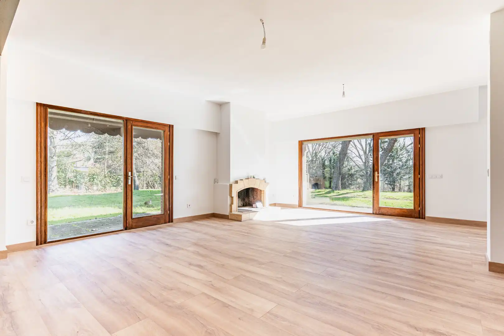 Living room of Houses for sale in Villanueva de la Cañada  with Air Conditioner, Heating and Private garden
