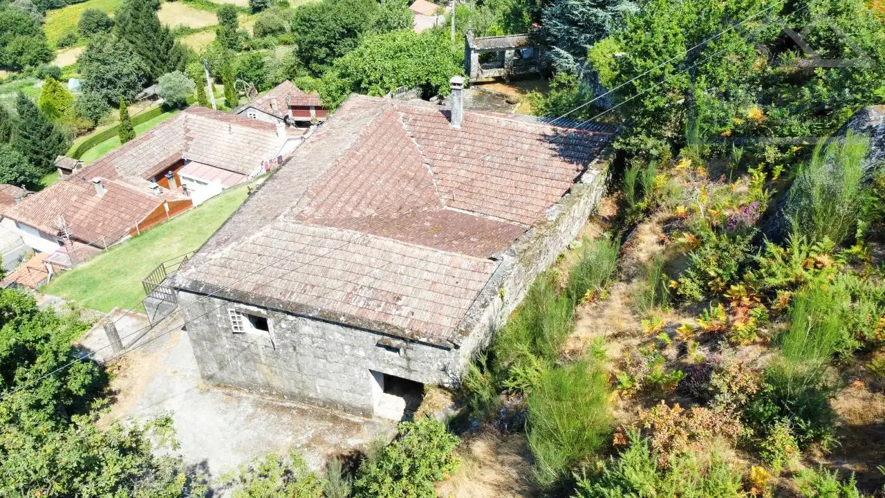 Casa rústica amb jardí en venda a Covelo, imagen 31