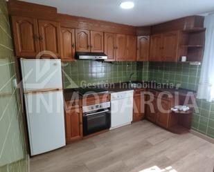 Cuina de Pis de lloguer en Avilés amb Parquet, Moblat i Forn
