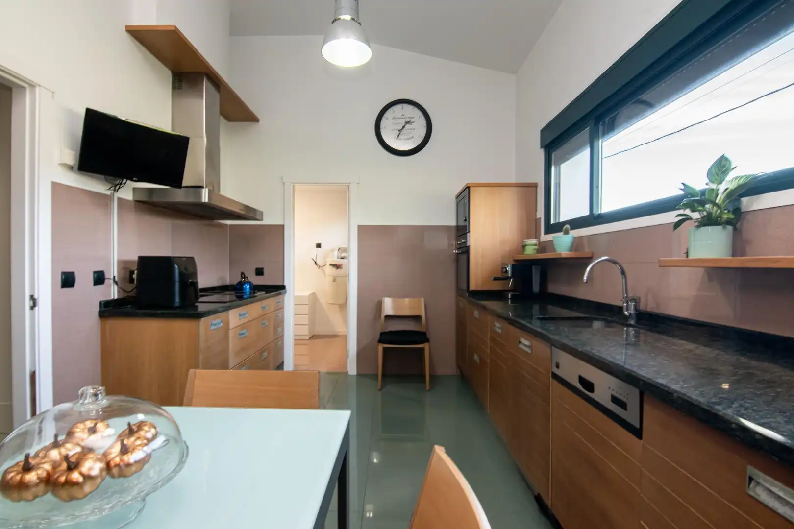 Cocina de Casa o chalet en venta en Bergondo con Calefacción, Jardín privado y Trastero
