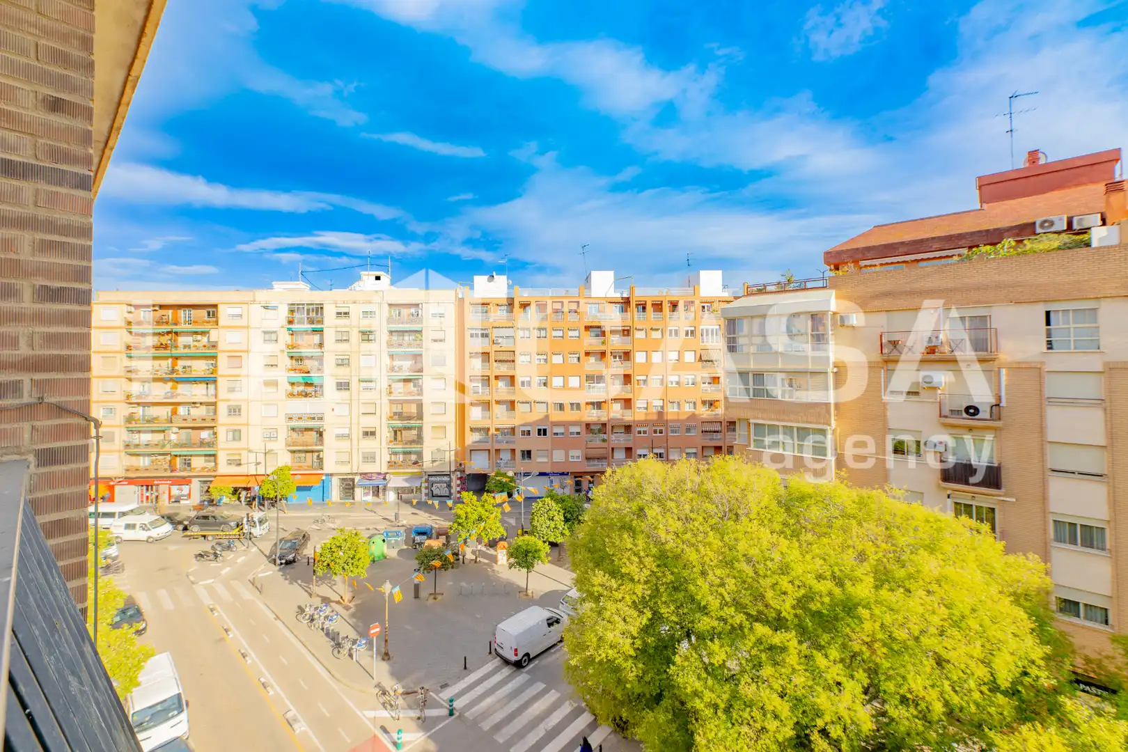 Vista exterior de Piso en venta en Valencia con Balcón