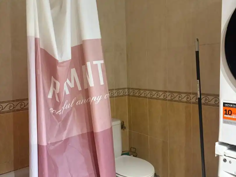 Baño de Casa o chalet en venta en Colmenar del Arroyo con Calefacción, Parquet y Terraza