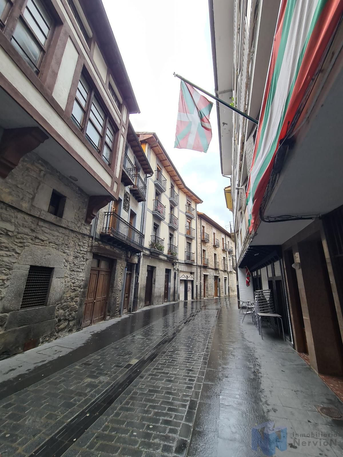 Vista exterior de Pis en venda en Urduña / Orduña amb Calefacció i Balcó