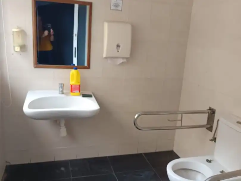 Bany de Local de lloguer en Las Chafiras