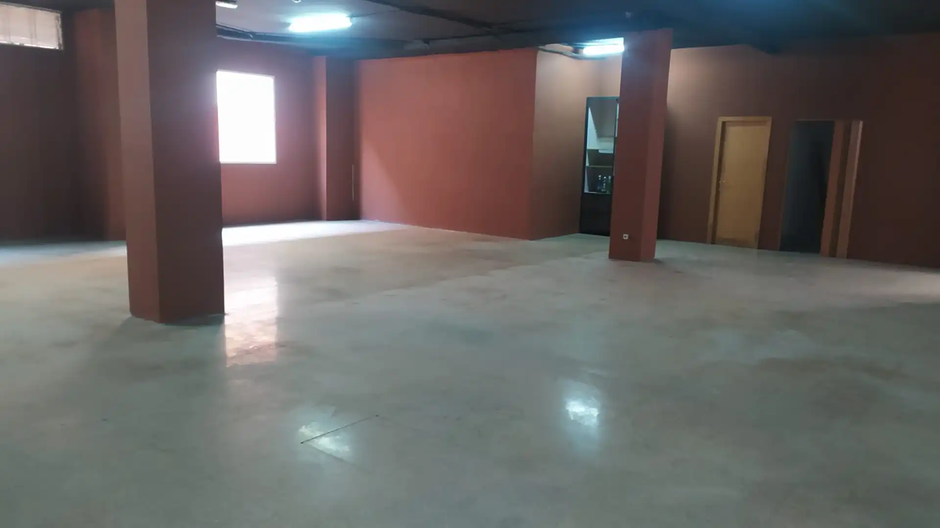 Local commercial à vendre à Casco Urbano, imagen 3