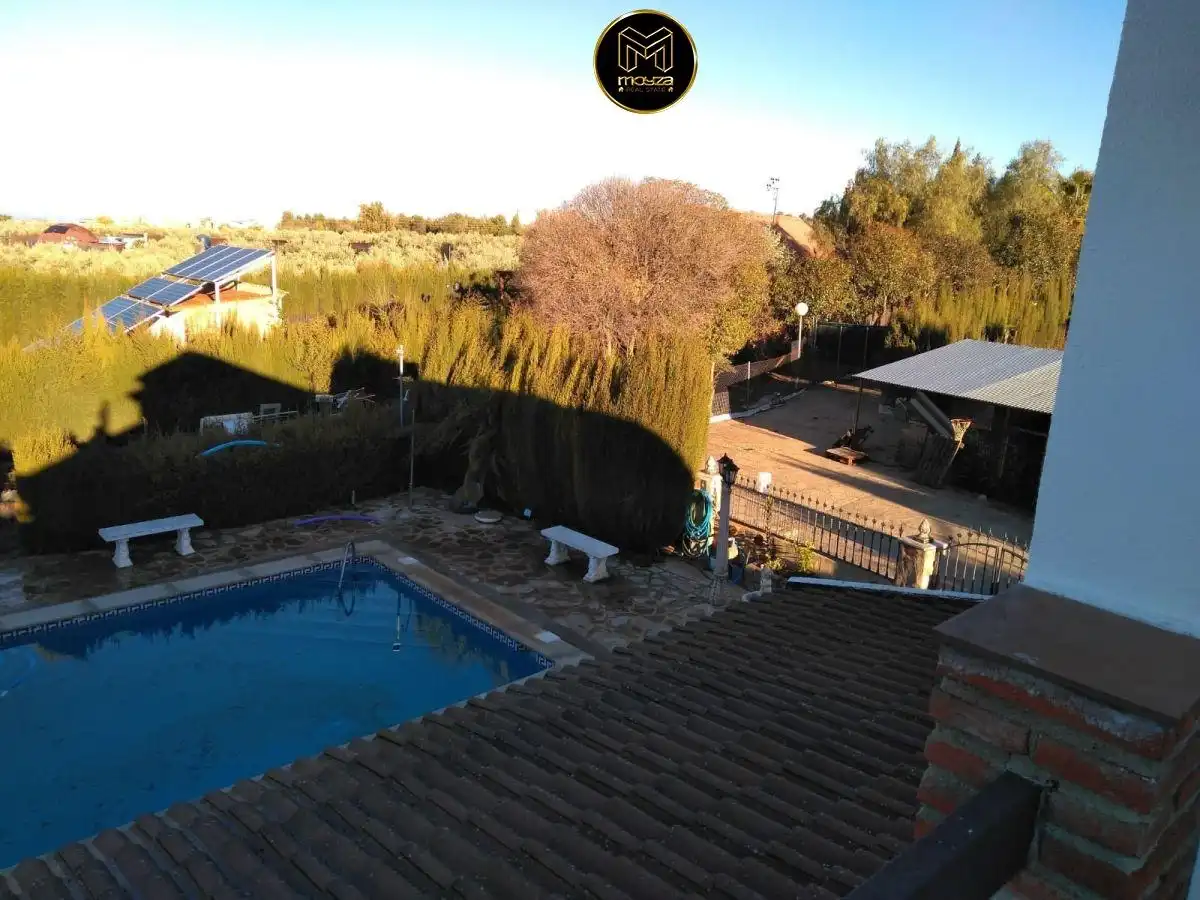 Xalet amb terrassa en venda a Torredonjimeno, imagen 4