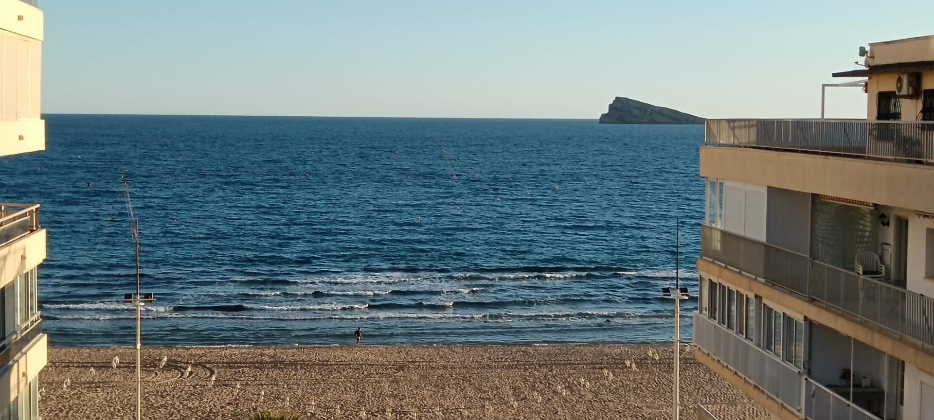 Vista exterior de Ático en venta en Benidorm con Aire acondicionado y Terraza
