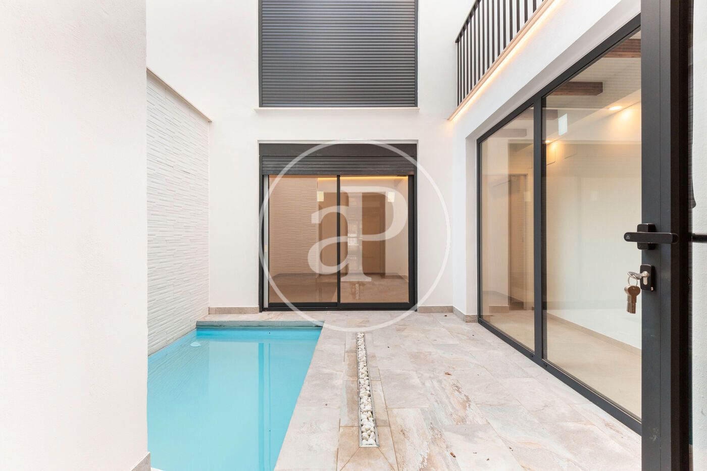 Piscina de Loft en venda en  Valencia Capital amb Aire condicionat, Calefacció i Terrassa