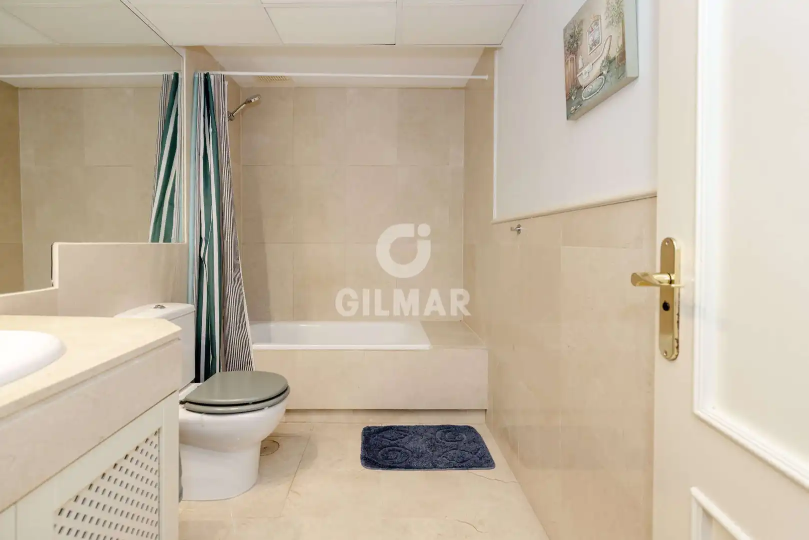 Bathroom of Apartments for sale in Sotogrande  with Heating and Balcony