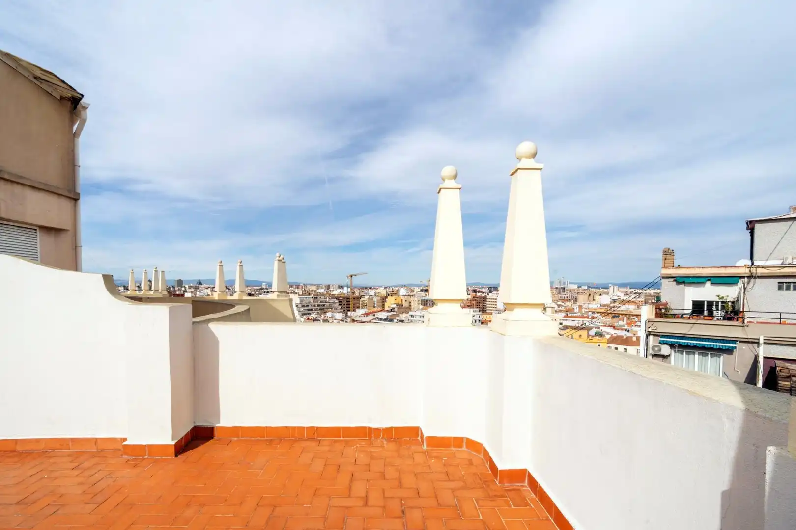 Exterior view of Attic for rent in Valencia  with Air Conditioner, Heating and Terrace