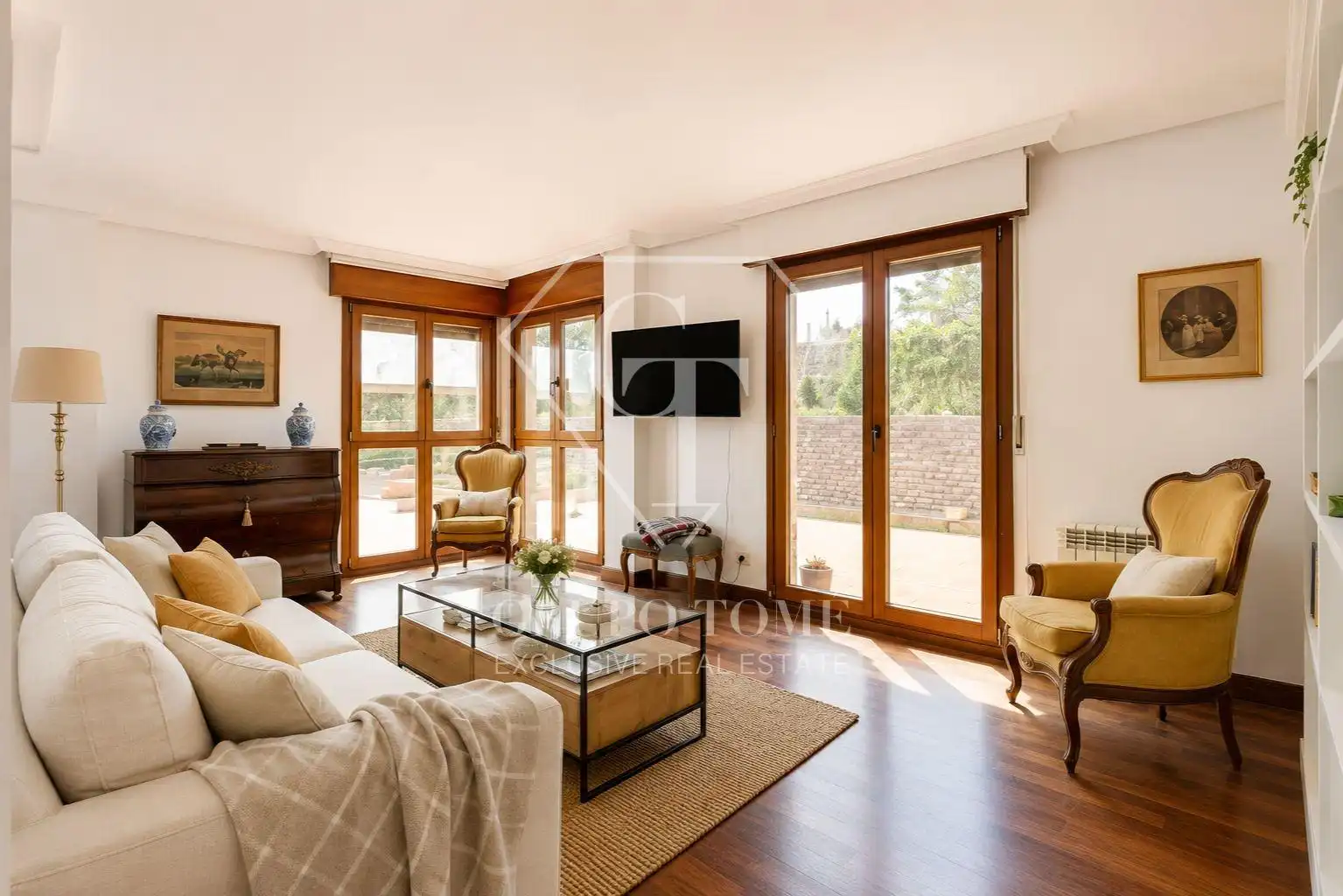 Sala de estar de Planta baja en venta en Donostia - San Sebastián  con Calefacción, Jardín privado y Terraza