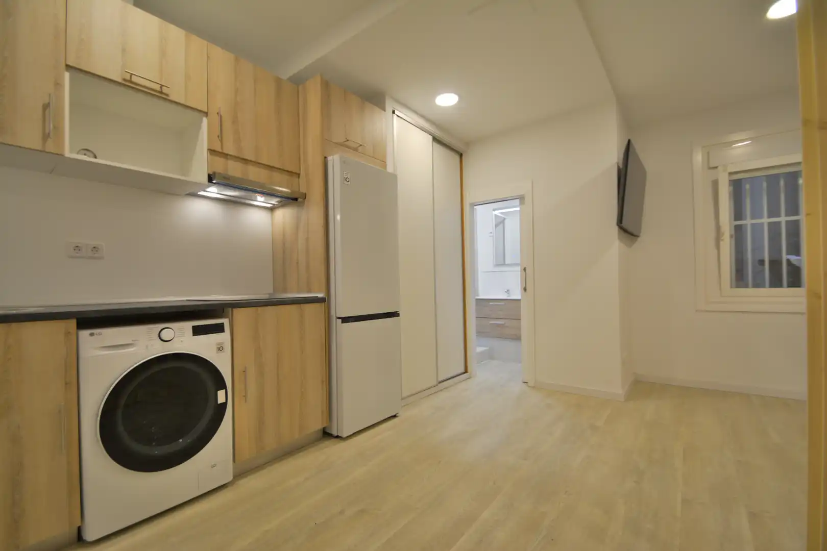 Habitación de Estudio de alquiler en Madrid con Aire acondicionado, Calefacción y Lavadora