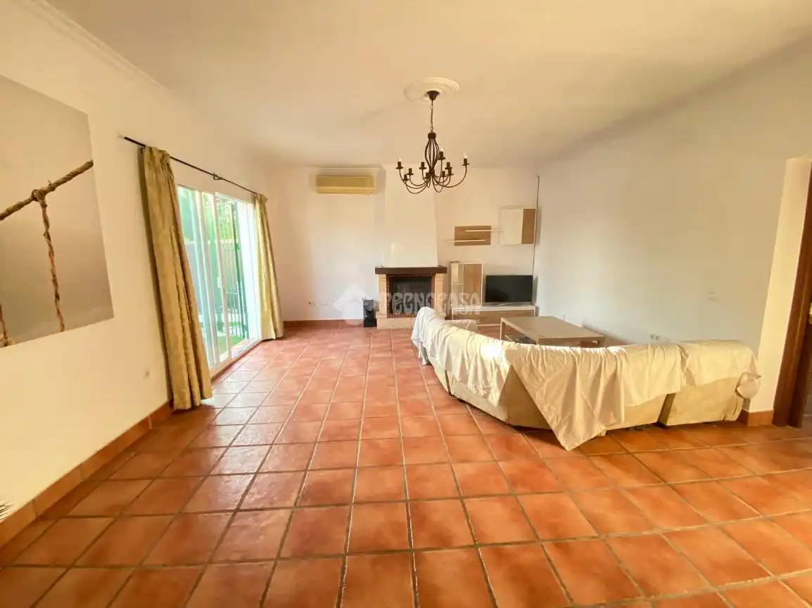 Sala de estar de Finca rústica en venta en Dos Hermanas