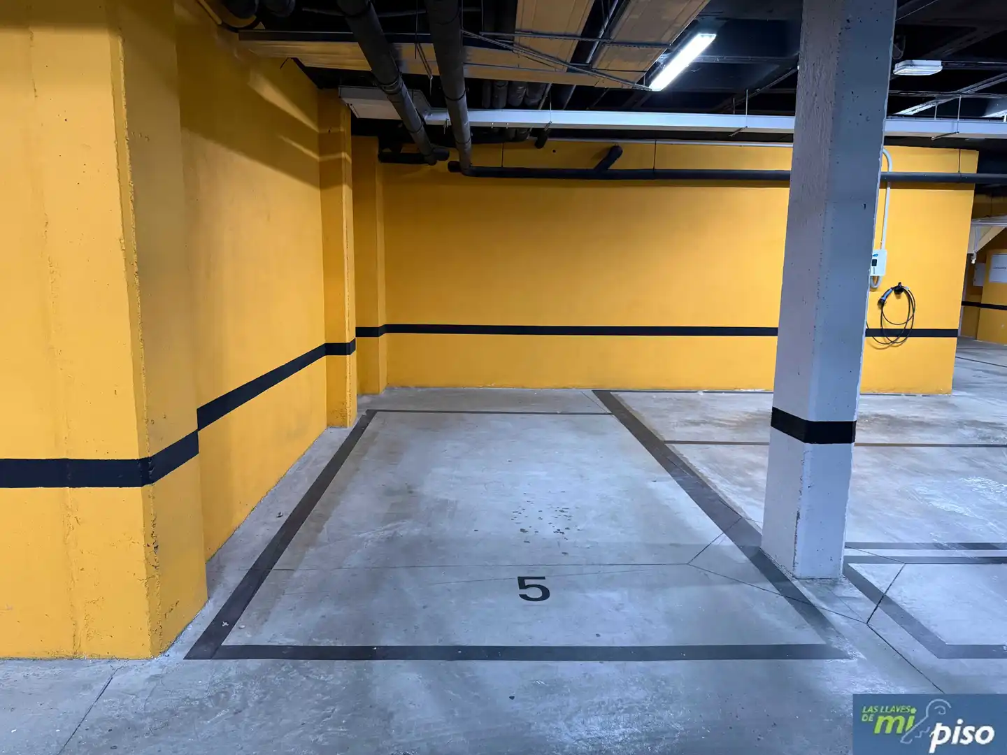 Parkplatz von Wohnung zum Verkauf in Valladolid mit Heizung, Privatgarten und Parkett