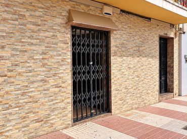 Local comercial en venda a DE LAS PALMERAS