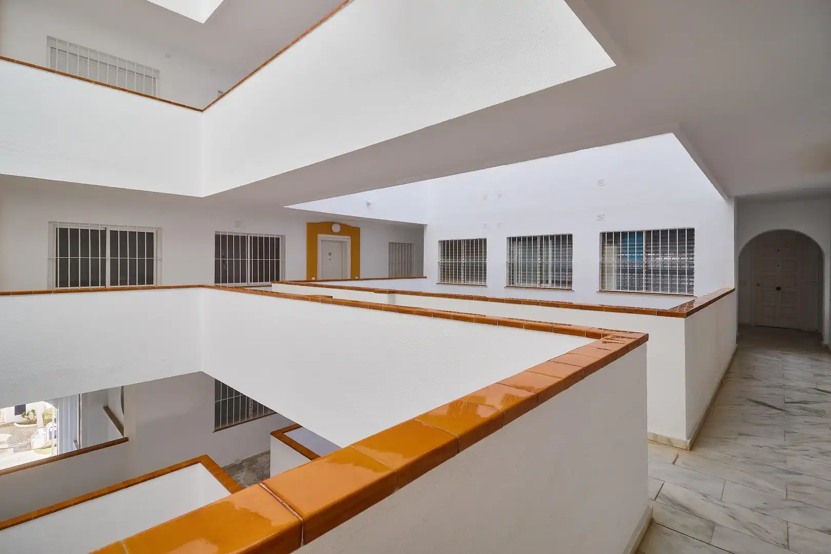 Flat for sale in Fuengirola  with Air Conditioner, Terrace and Community pool