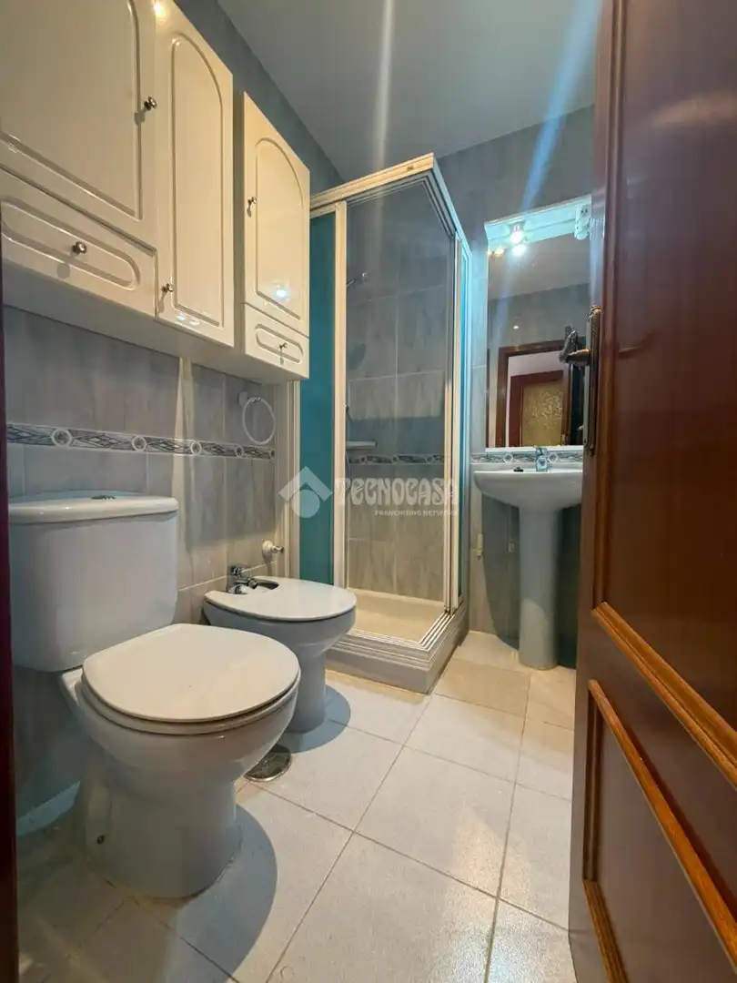Badezimmer von Wohnung zur Miete in Getafe mit Klimaanlage, Heizung und Möbliert